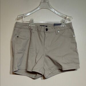 1822 Denim Women's Beige Cargo Shorts